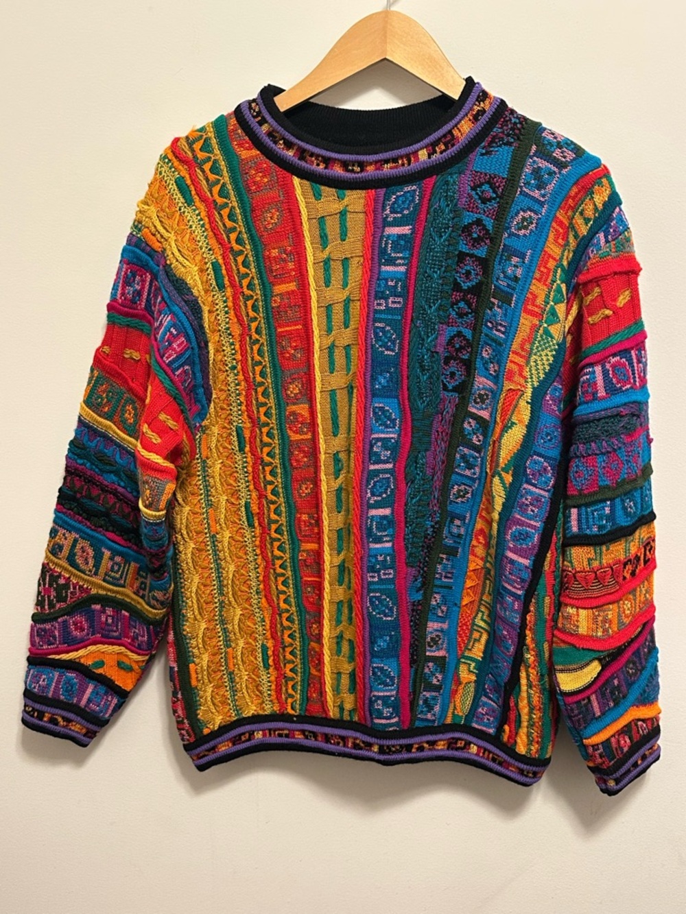 COOGI sweater 3D knit 100% Wool Men's Size S Women Size M Multicolor